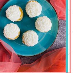 Vanilla Cupcakes with Vanilla Buttercream Recipe!